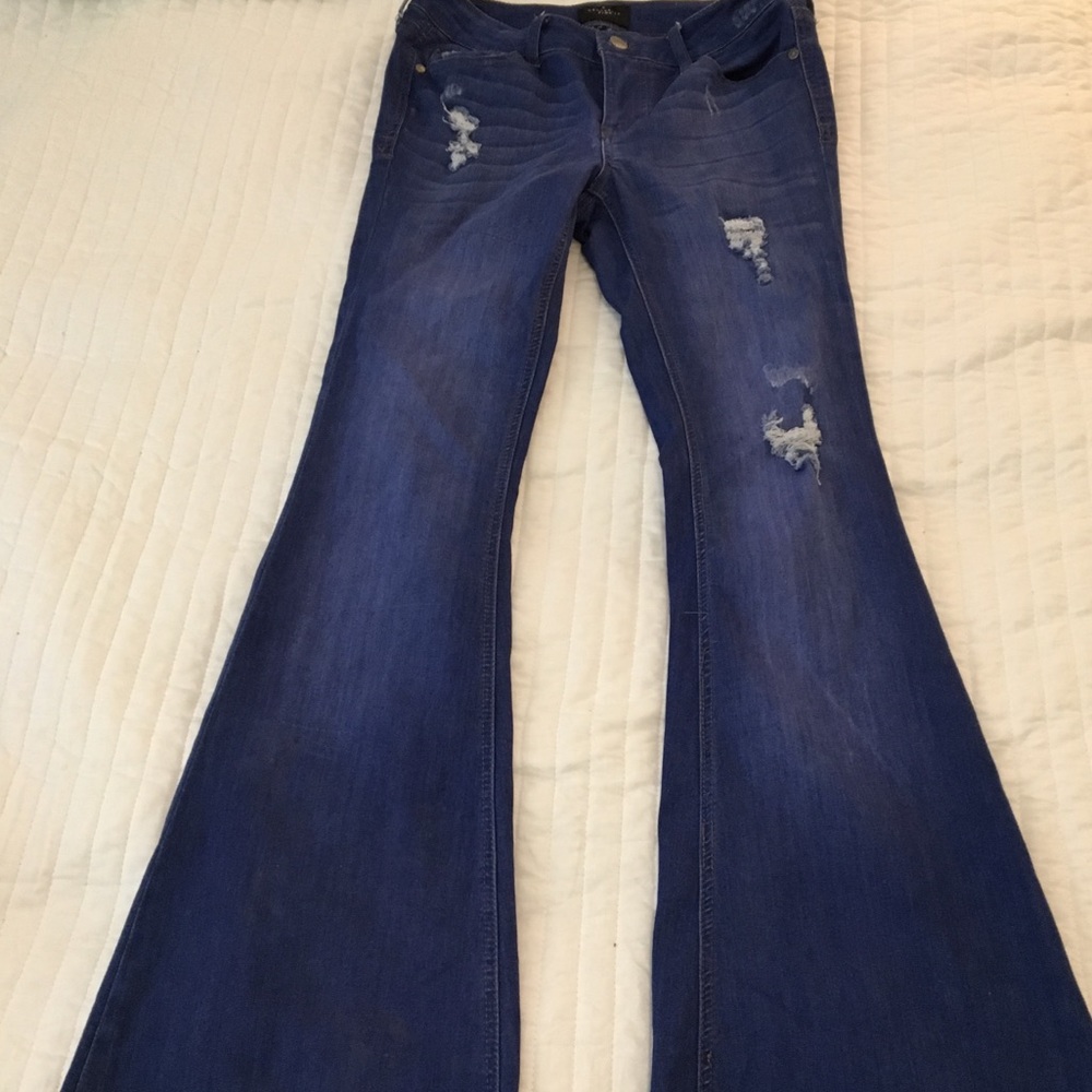 NWOT**BOHEMIAN**CELEBRITY PINK FLARED JEGGINGS!